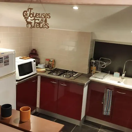 Climatise 4 Personnes 27 M2 + Terrasse 15 M2 + Piscine Et Petanque *